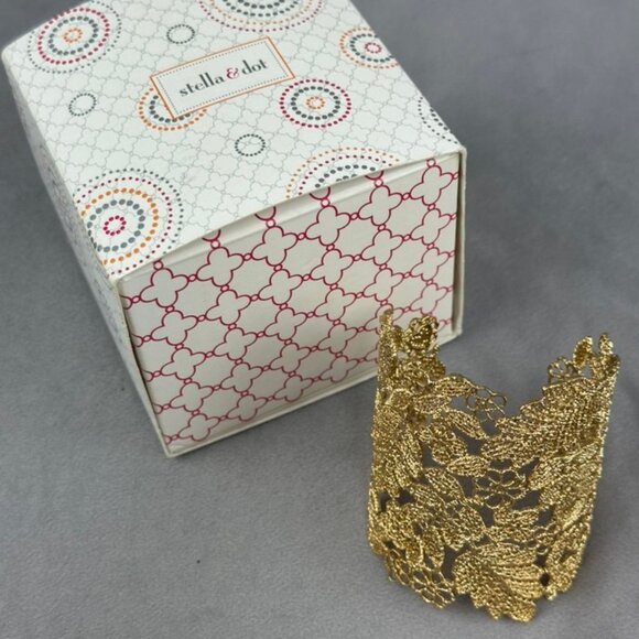 Stella & Dot Bracelet - Picture 3 of 4